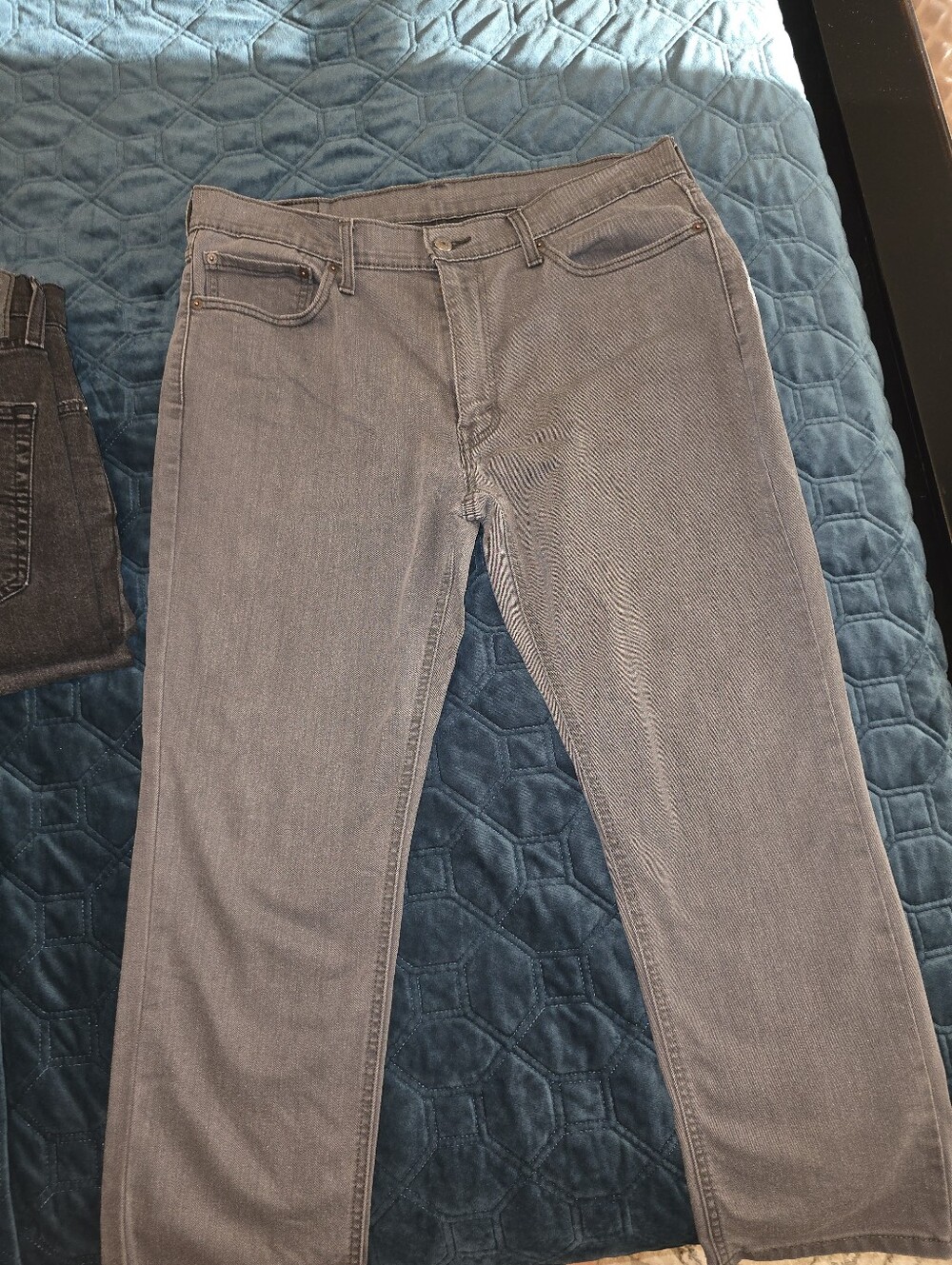 BUNDLE OF 3 Levi’s 541 Athletic Taper Jeans | 36x29 | Grayscale Colors - Picture 10 of 12